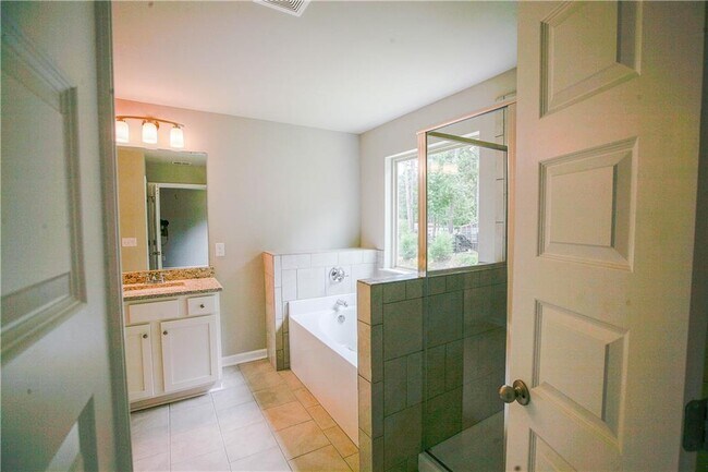 Building Photo - 2948 Wild Laurel Ct