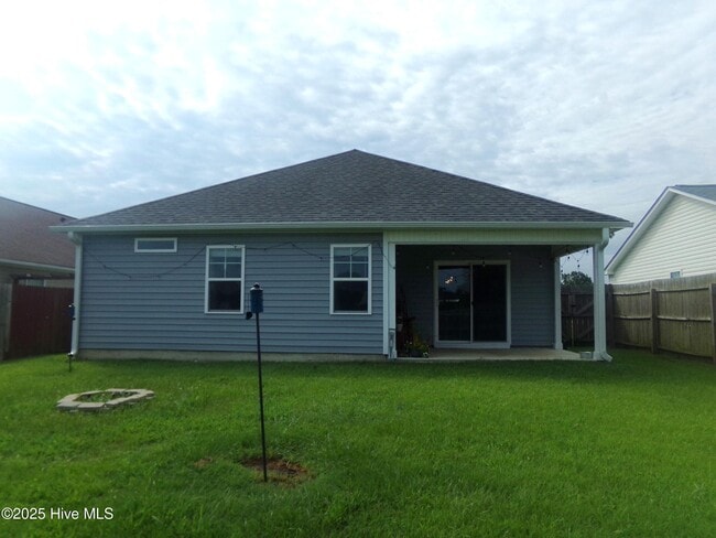 Building Photo - 204 Murdock Way