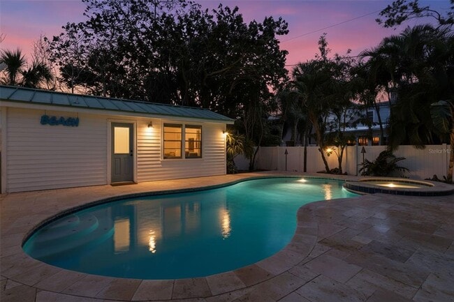 Building Photo - 759 Lantana Ave