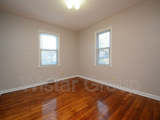 Building Photo - 2130 S 48th St
