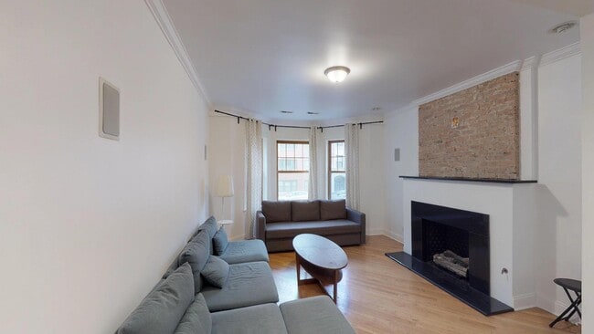 Building Photo - 5327 S Harper Ave