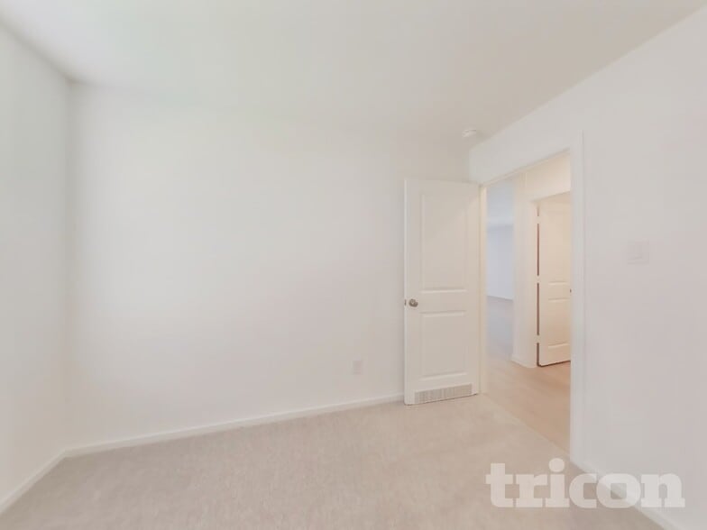 Building Photo - 3072 Dawn Sound Dr