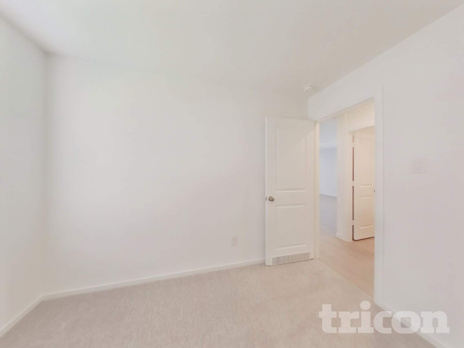 Building Photo - 3072 Dawn Sound Dr