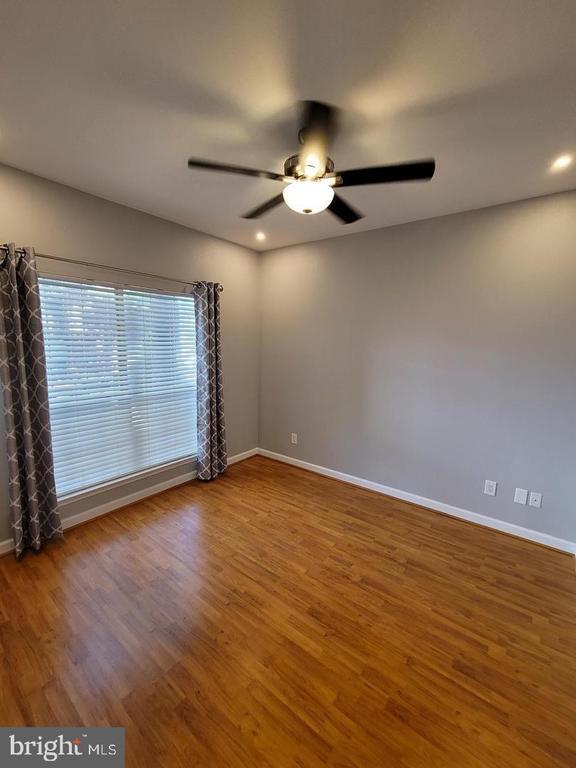 Building Photo - 3908 Penderview Dr