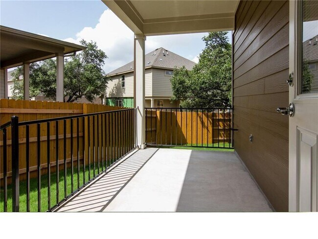 Building Photo - 14201 McCoy Lp