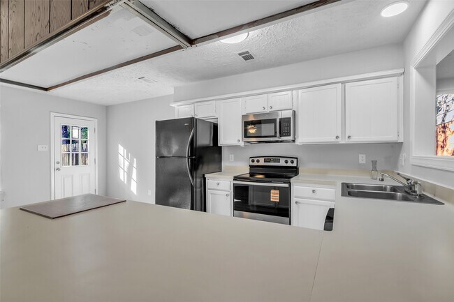 Building Photo - 11829 S Red Cedar Cir