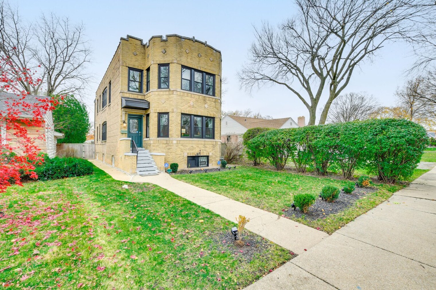 Building Photo - 1546 Fowler Ave