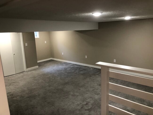 Building Photo - 1676 Chadwick Cir