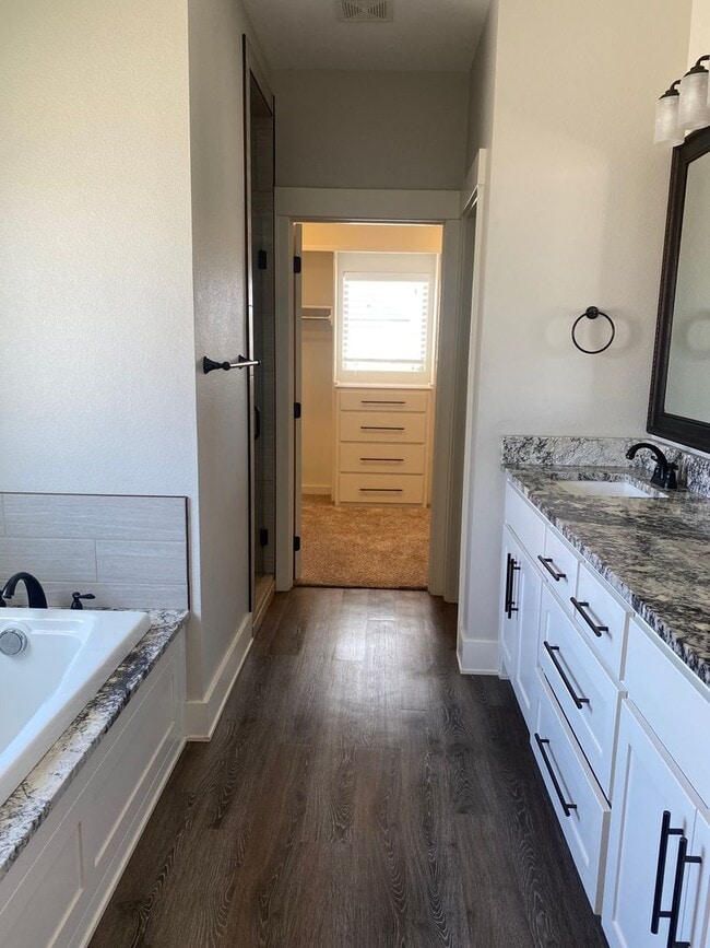 Building Photo - 3 bed 2 bath in Frenship ISD