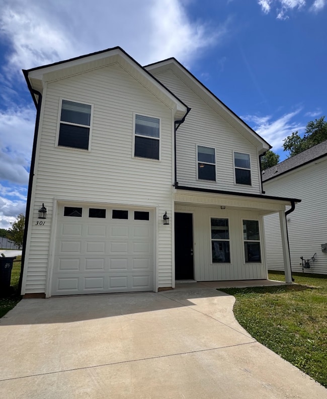 Building Photo - TRAVELERS REST RENTAL ALERT!