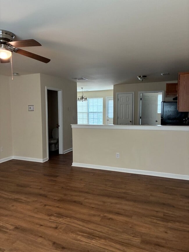 Building Photo - 38 Middlebrook Dr