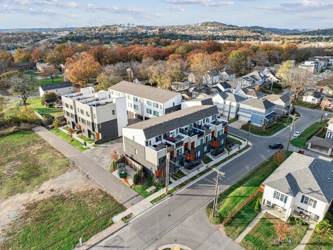 Building Photo - 2135 24th Ave N