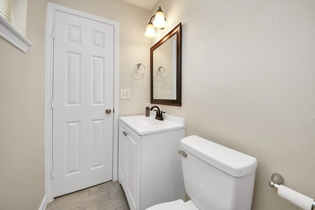 Building Photo - 11915 Binghamton Dr