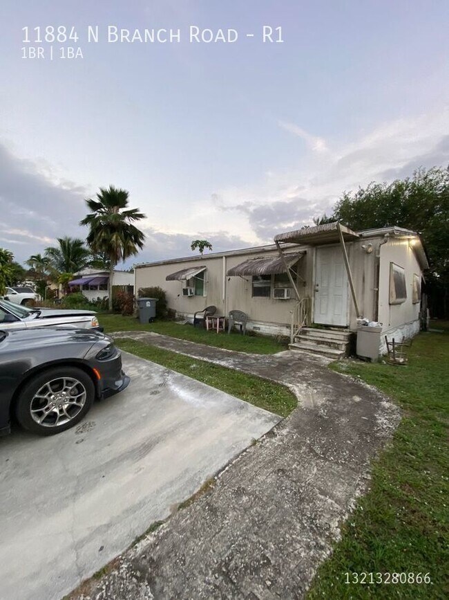 Building Photo - 11884 N Branch Rd