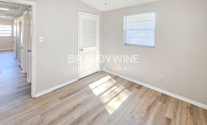 Building Photo - 4401 N 72nd St