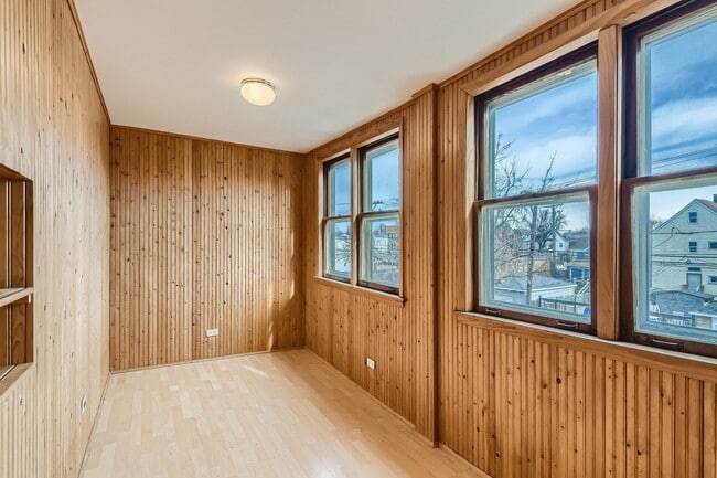 Building Photo - 3529 N Lowell Ave