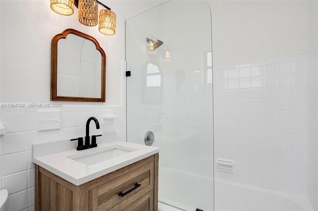 Building Photo - 1275 Marseille Dr