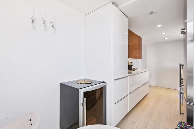 Building Photo - 464-470 Central Ave