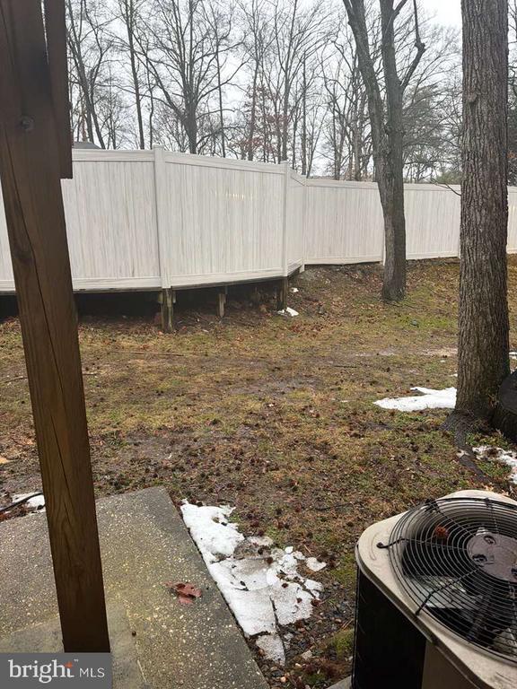 Building Photo - 8675 Seasons Way