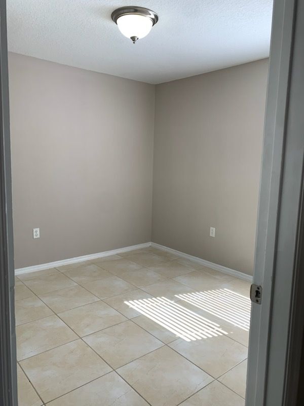 Building Photo - 9975 Bishop Creek Way