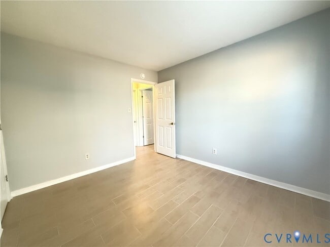 Building Photo - 4912 Lurgan Pl