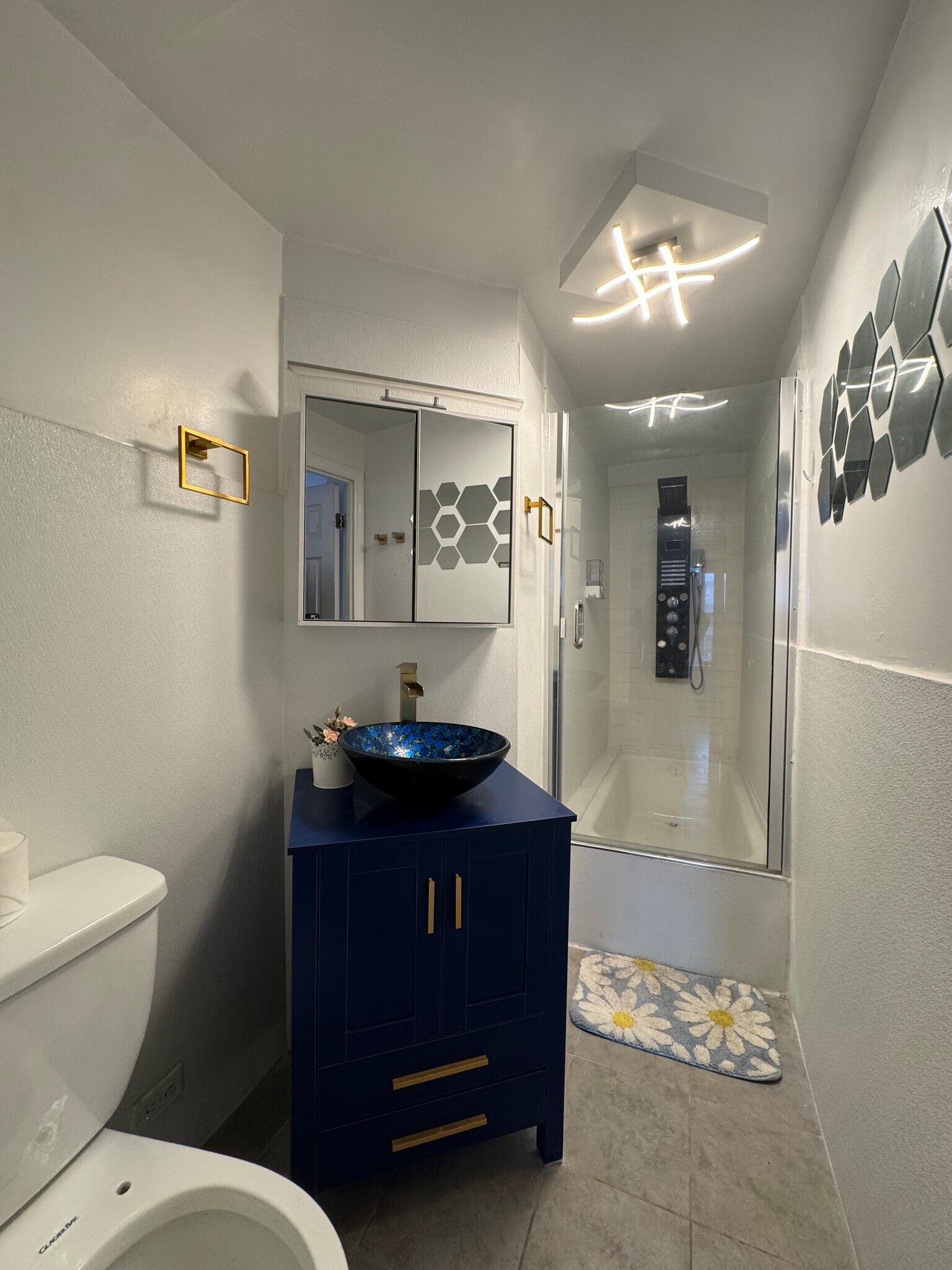 Building Photo - 522 51st St