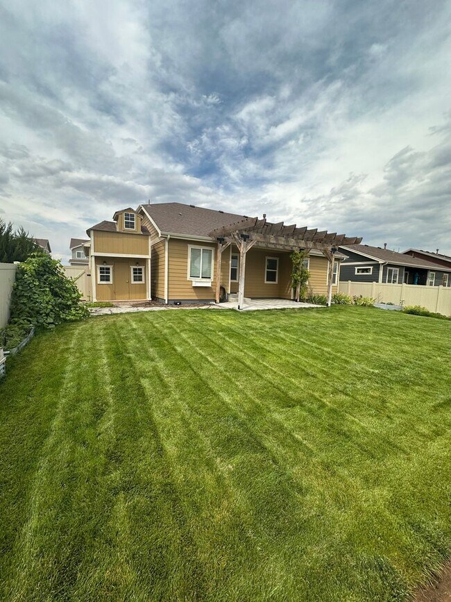 Building Photo - Beautiful 4 Bedroom House in Ault!