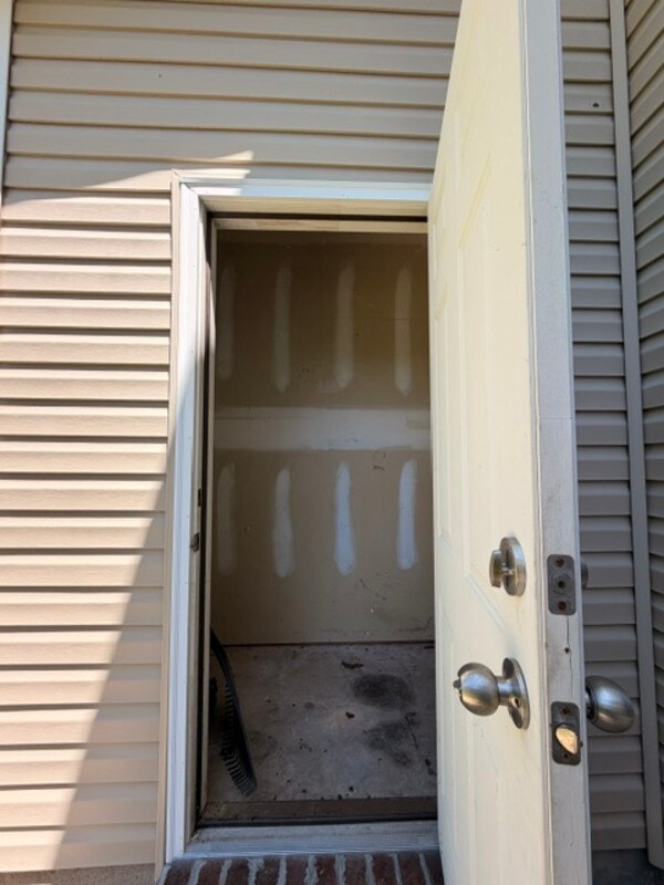 Building Photo - 201 Ashewicke Dr