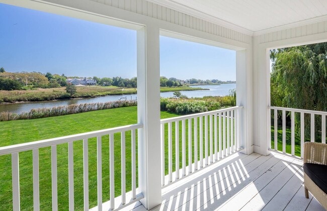 Building Photo - 480 Captains Neck Ln