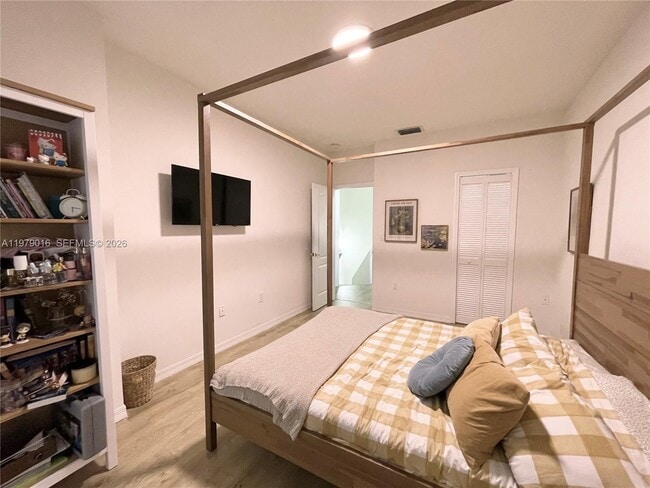 Building Photo - 10160 SW 88th St