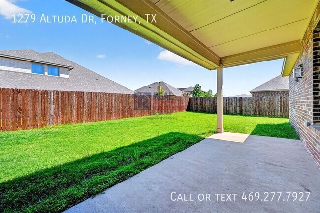 Building Photo - 1279 Altuda Dr
