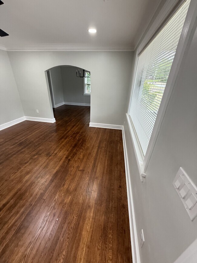 Building Photo - 2822 E Wynnton Ln