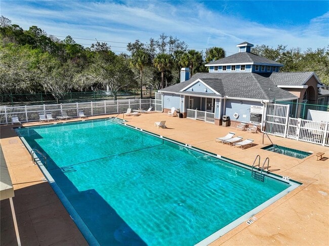 Building Photo - 9402 Charlesberg Dr