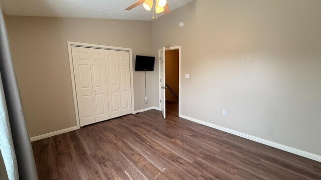 Building Photo - 266 Bradford Square