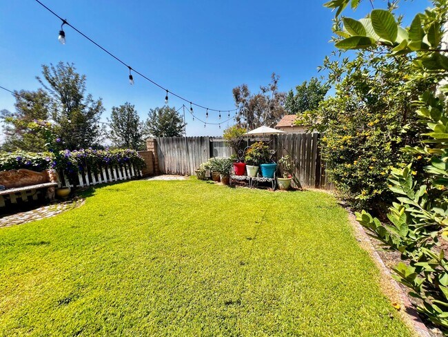 Building Photo - Beautiful 4 bedroom 2 bath House, adorable...