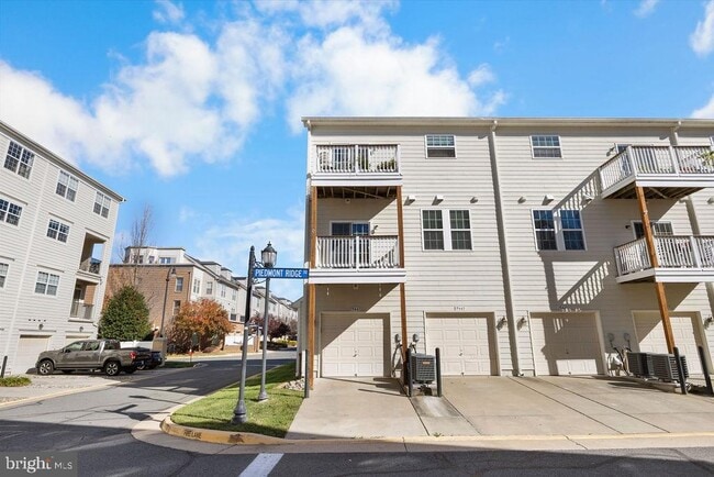 Building Photo - 19441 Promenade Dr