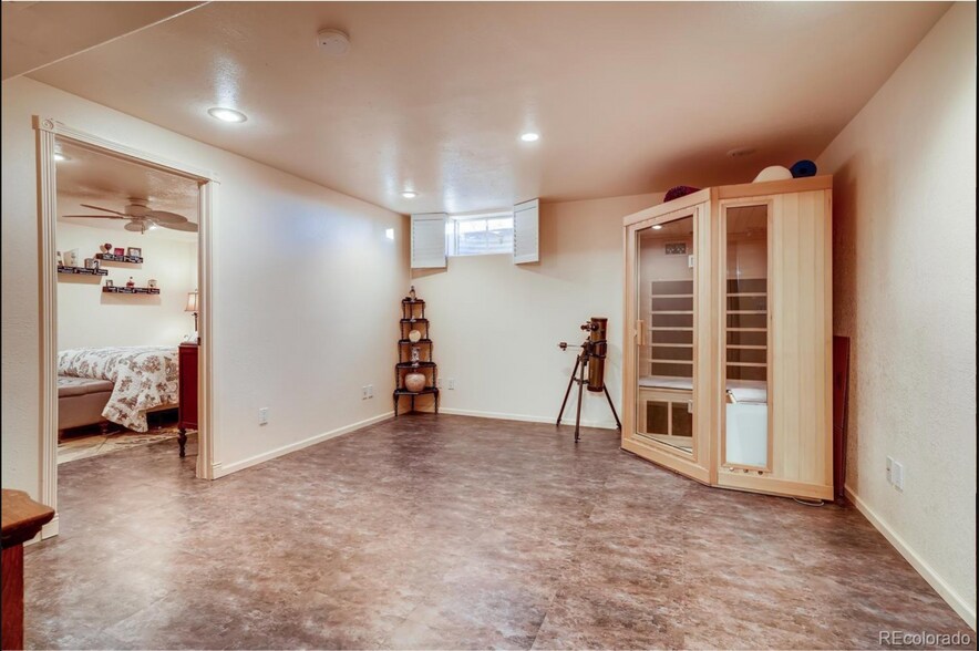 Building Photo - 3735 w 78th Ave