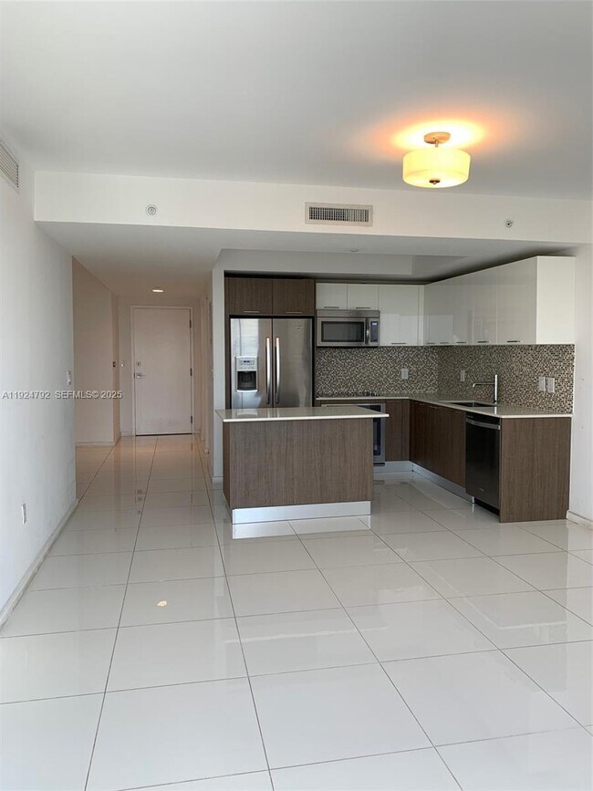 Building Photo - 5252 NW 85th Ave