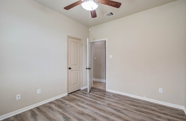 Building Photo - 11702 Eagle Ridge Dr