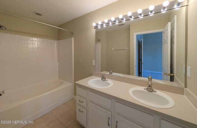 Building Photo - 7511 Scarlet Ibis Ln