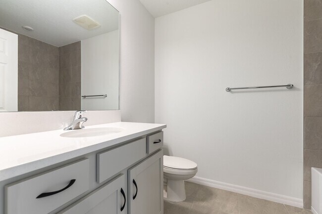 Building Photo - Brand New 3-Bed 2.5-Bath Town Home - Simply Must be Seen!