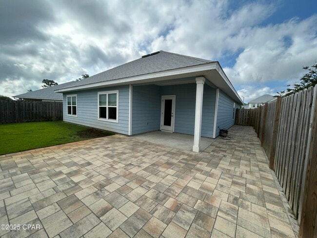 Building Photo - 245 Villa Bay Dr