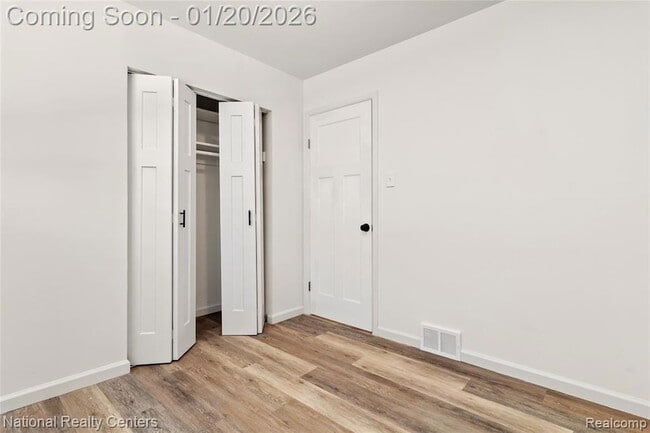 Building Photo - 29942 Avondale St