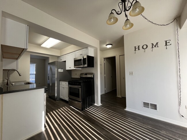 Building Photo - 1132 Crimson Ct