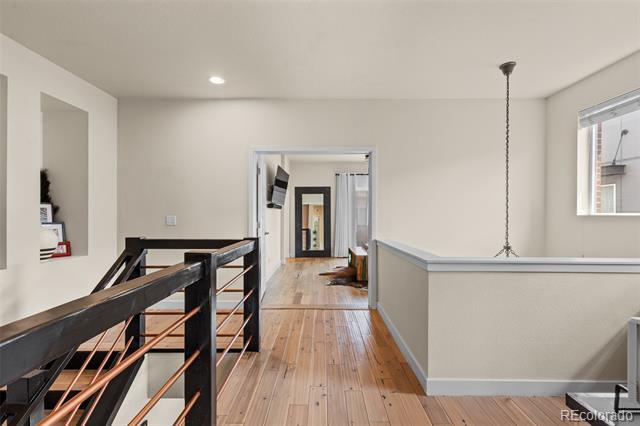 Building Photo - 2065 W 67th Pl