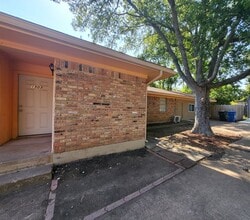 Building Photo - 1503 E Wells Ave
