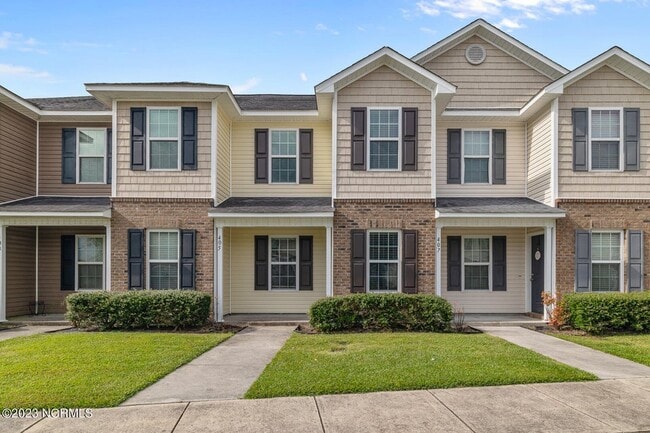 Primary Photo - 405 Falls Cove