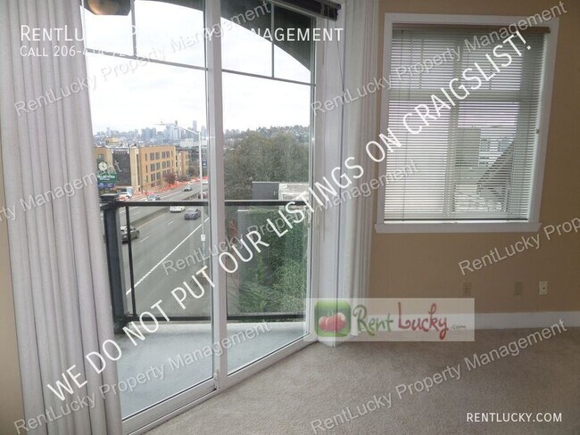Building Photo - 4031 Aurora Ave N
