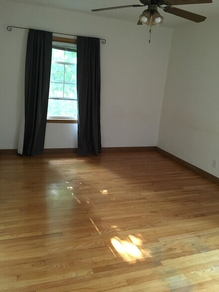 Building Photo - 1212 Erin St