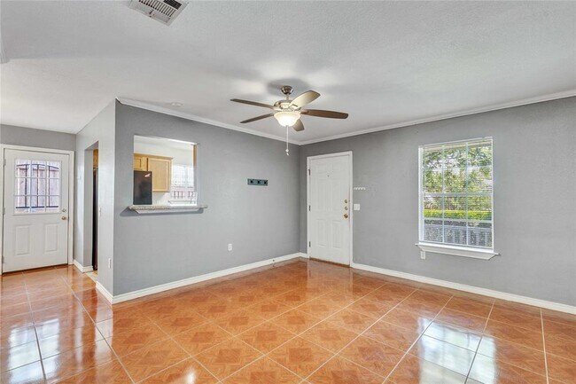 Building Photo - 1708 Lovingood Dr